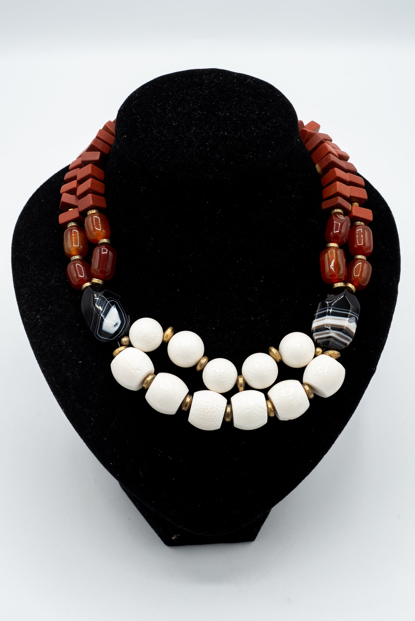 collana corniola, radice di corallo, onice